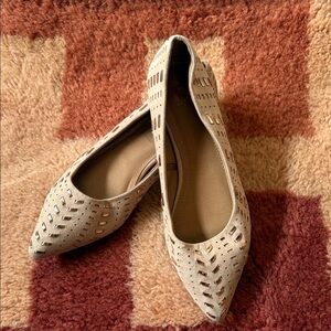 Chic Beige Women's Flats